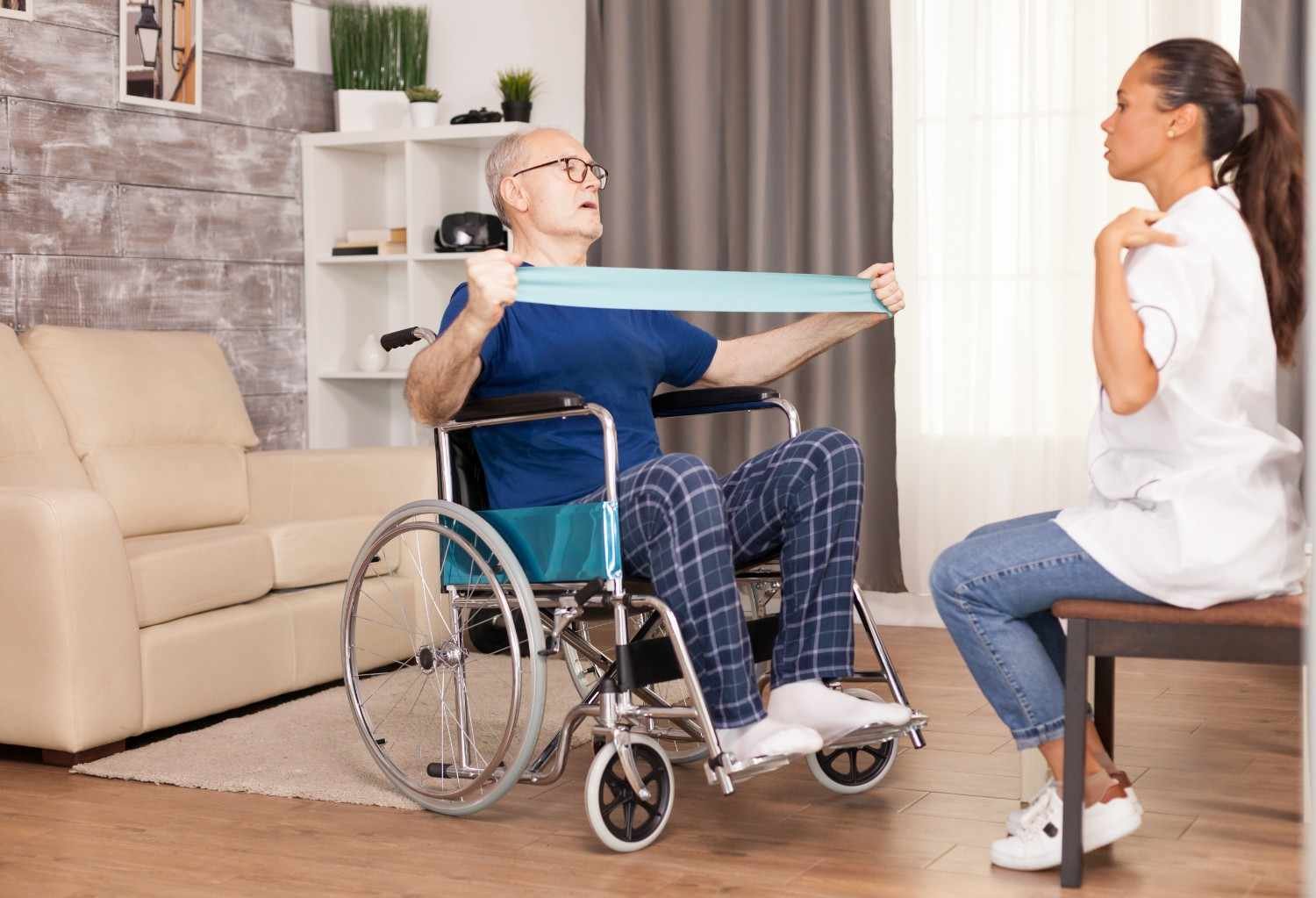 Who provides the best stroke recovery treatment in Greater Noida?